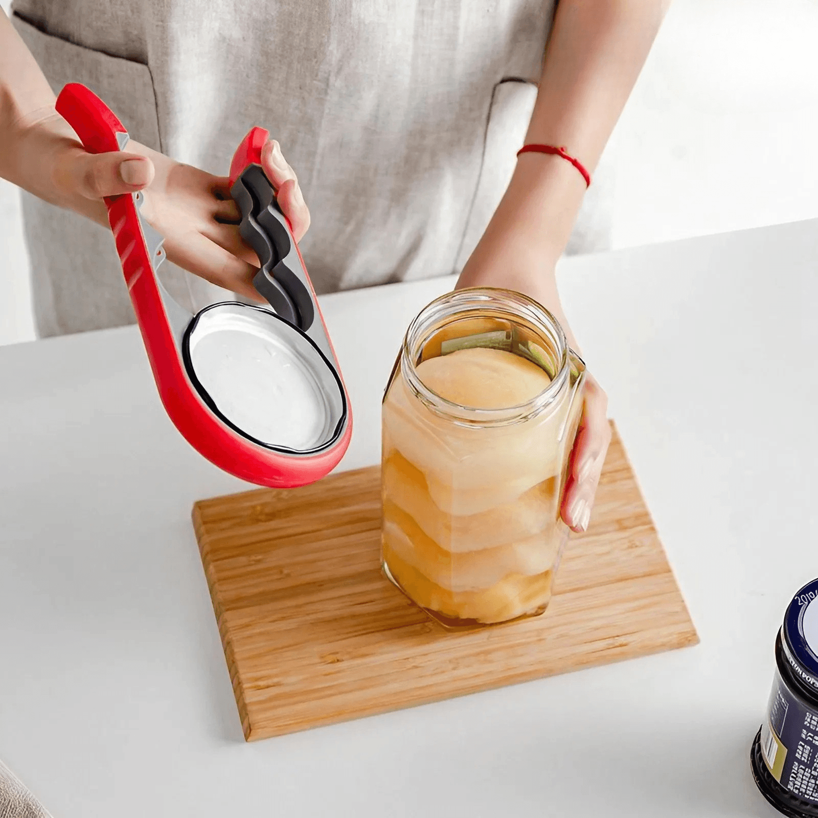 Wielofunkcyjny otwieracz